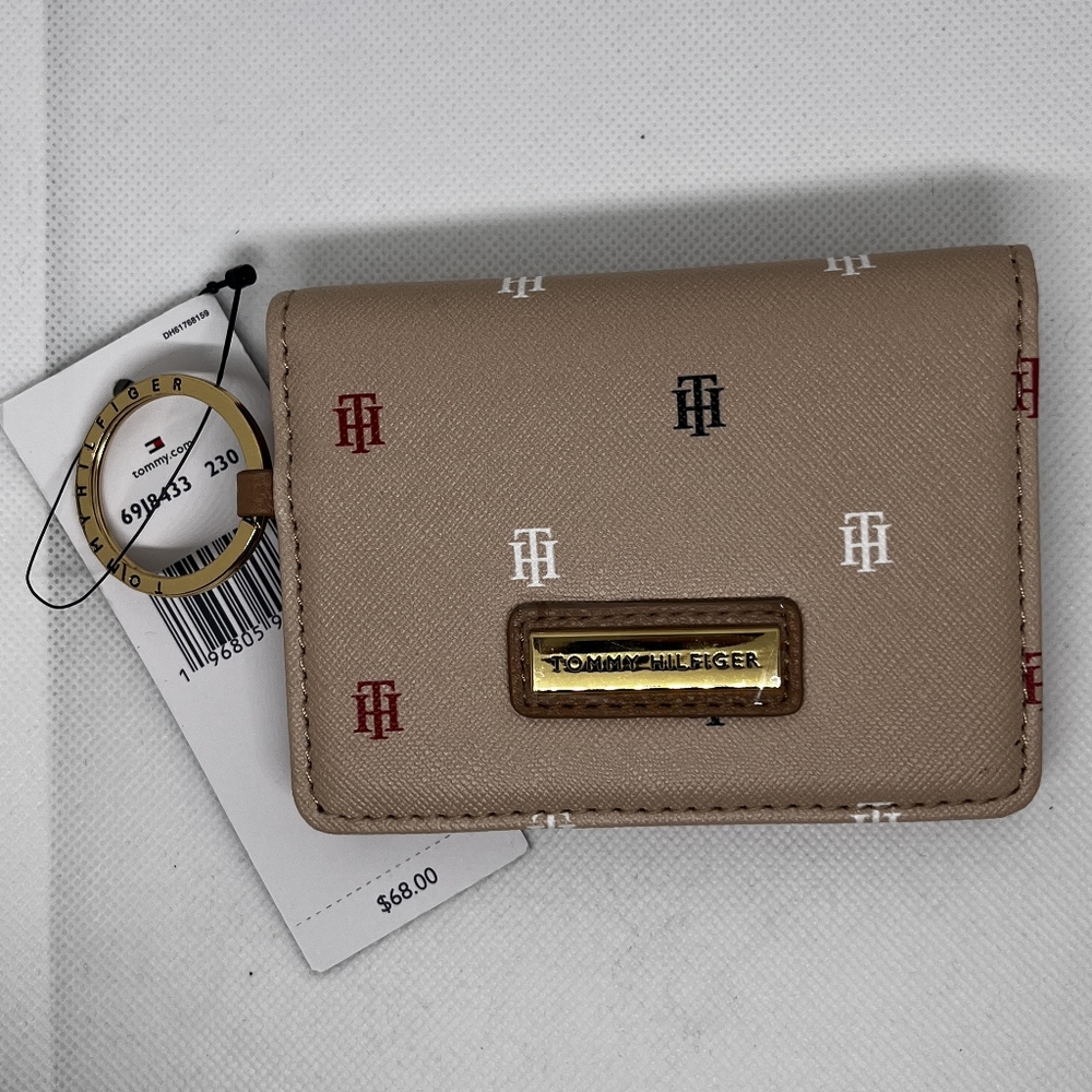 NWT Tommy Hilfiger Wallet
